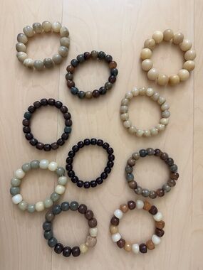 Natural Multi-Tone Beaded Stretch Bracelet - Neutral Colors